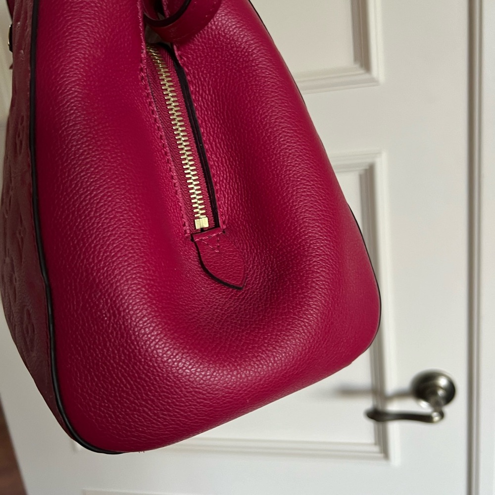 Elegant pink LV Leather Handbag